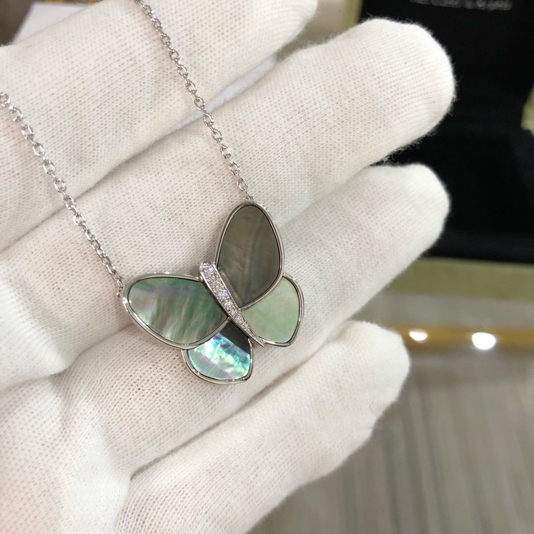 [Everoly JW]LARGE BUTTERFLY SILVER PENDANT DIAMOND NECKLACE
