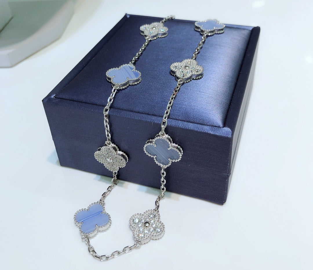 [Everoly JW]CLOVER 10 MOTIFS CHALCEDONY DIAMONDS SILVER NECKLACE