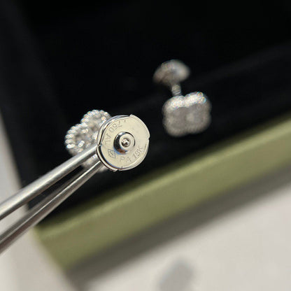 [Everoly JW]CLOVER MINI DIAMOND STUD EARRINGS
